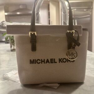 Michael Kors JetSet Travel ExtraSmall Canvas Top-Zip ToteBag original brand new